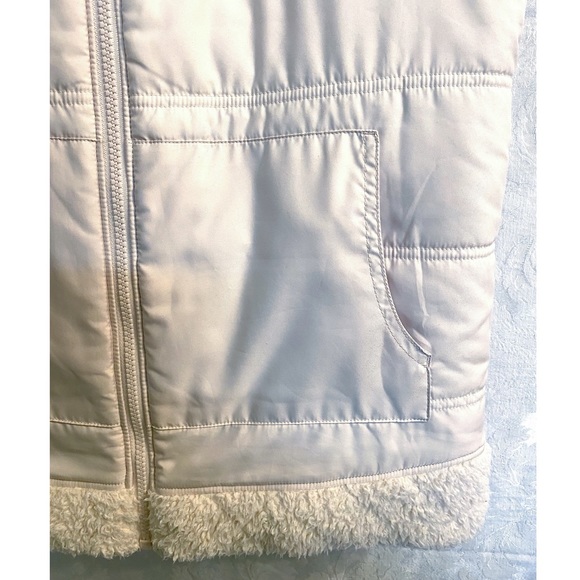 Patagonia Women’s Los Gatos Hooded Reversible Vest Size L (See Description) EUC - Picture 9 of 12